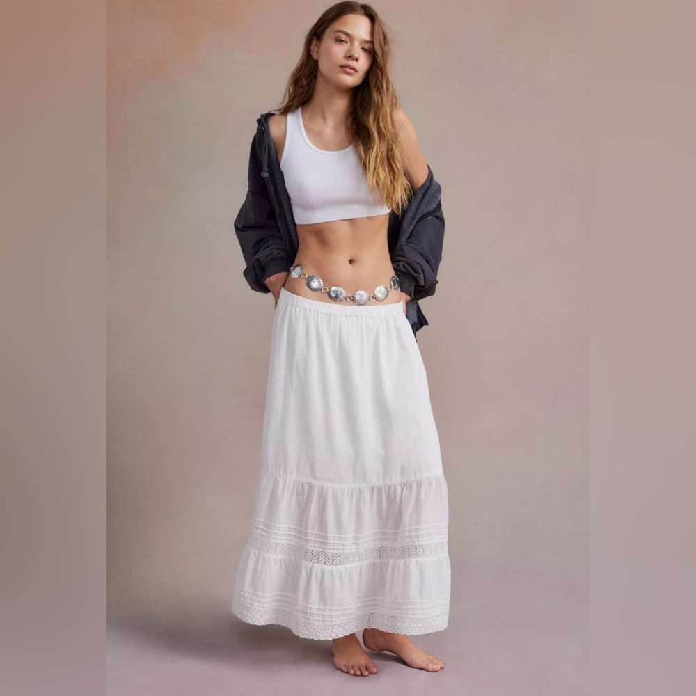 UO Emelie Tiered Midi Skirt